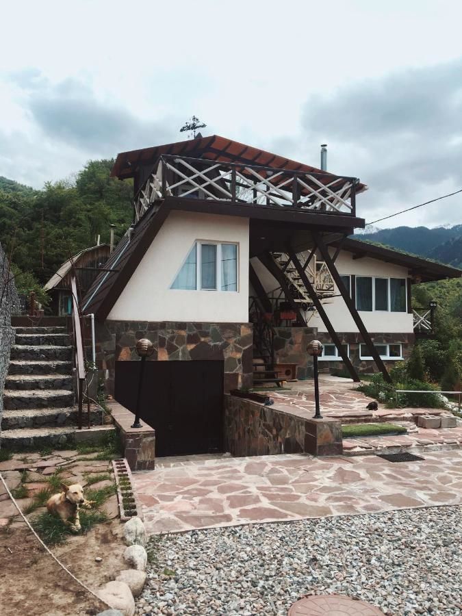 Шале Dobri Dom Almaty Алматы-23